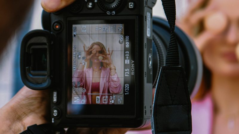 Modeling photography : A Journey